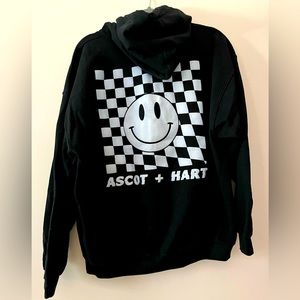 Ascot & Hart Logo Black White Sweatshirt Size 3 Large